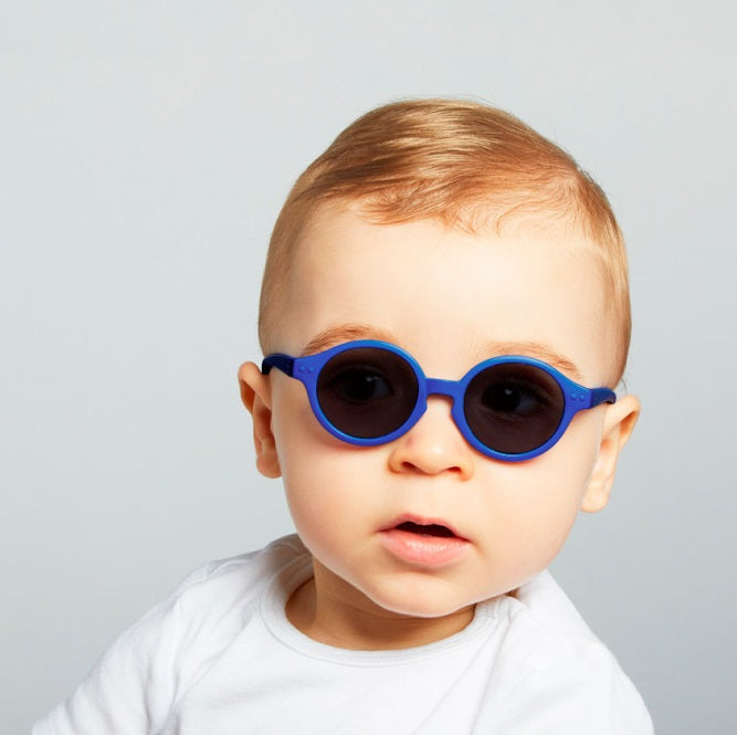 Variantenreiche bunte Kindersonnenbrille