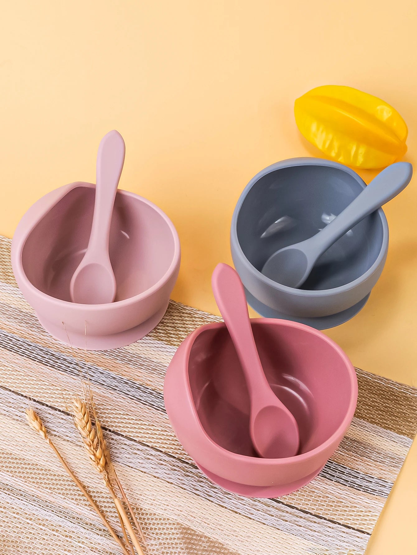 Multivariant 2-piece silicone tableware set for children