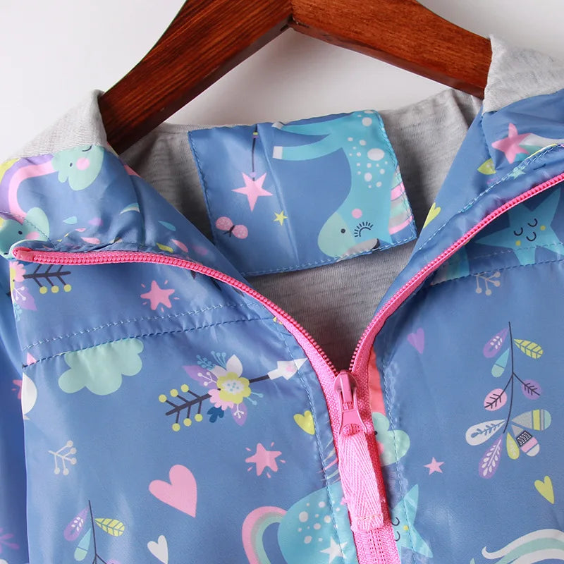 Giacca con Cappuccio Unicorno Arcobaleno da Bambina – 2–8 Anni