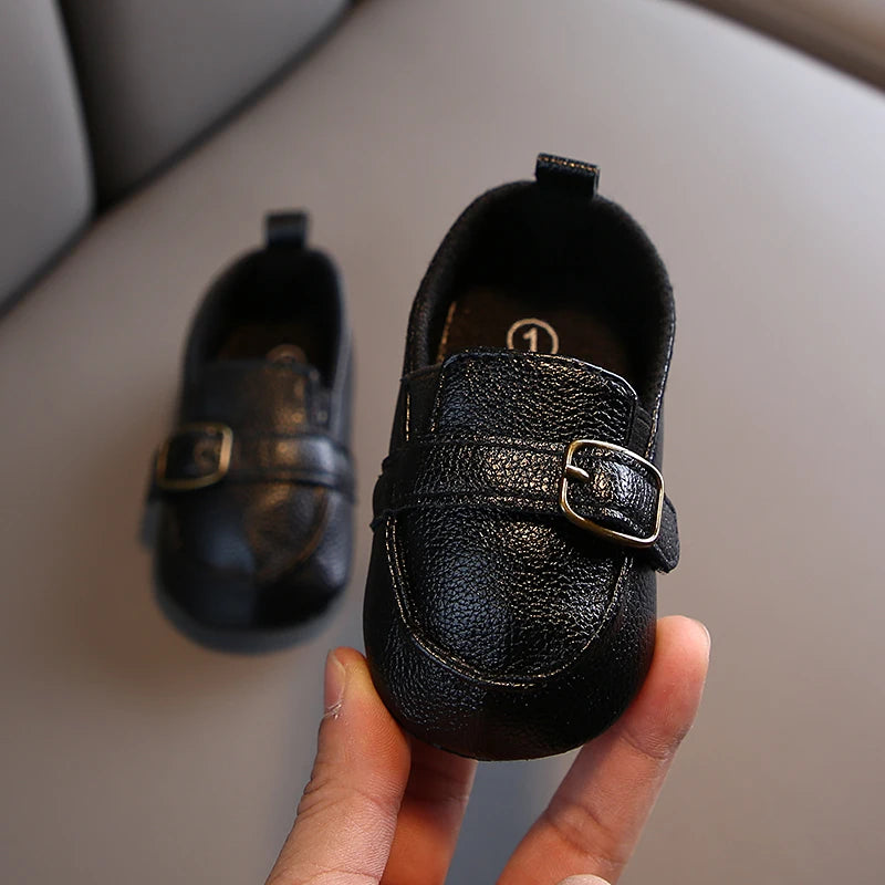 Chaussures premiers pas enfant multivariées