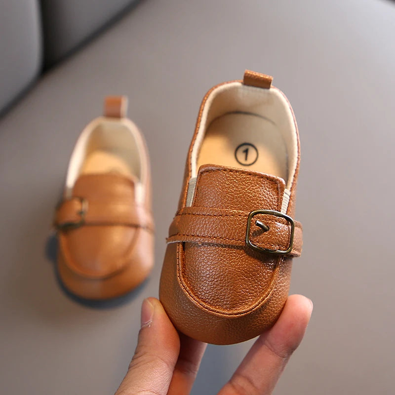 Chaussures premiers pas enfant multivariées