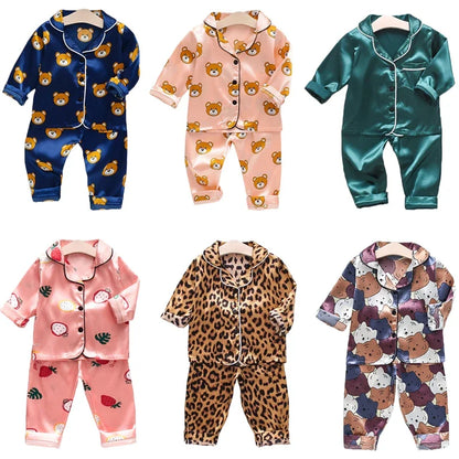 Pyjamas en satin pour enfants multivariés