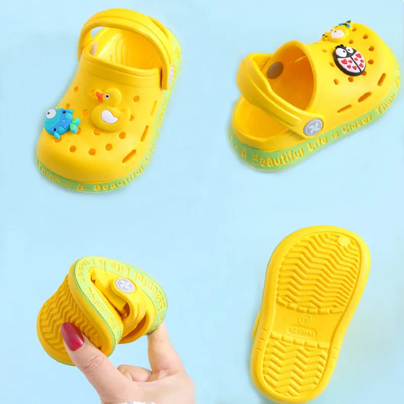 Sandales en caoutchouc multivariées pour enfants